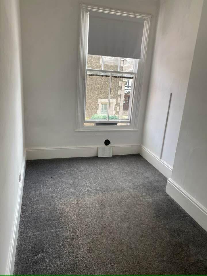 Flat 1_bedroom.jpg
